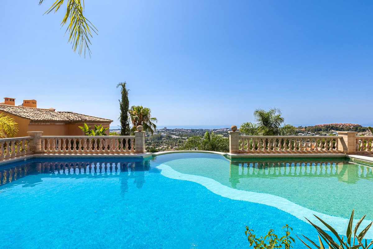 3 Bedroom Apartment in Marbella - Photo 33