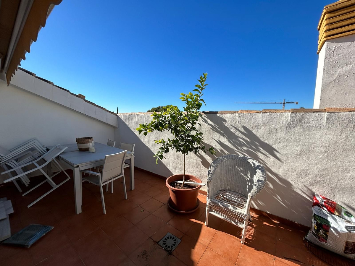 Piso de 3 dormitorios con piscina en Málaga – Foto 7