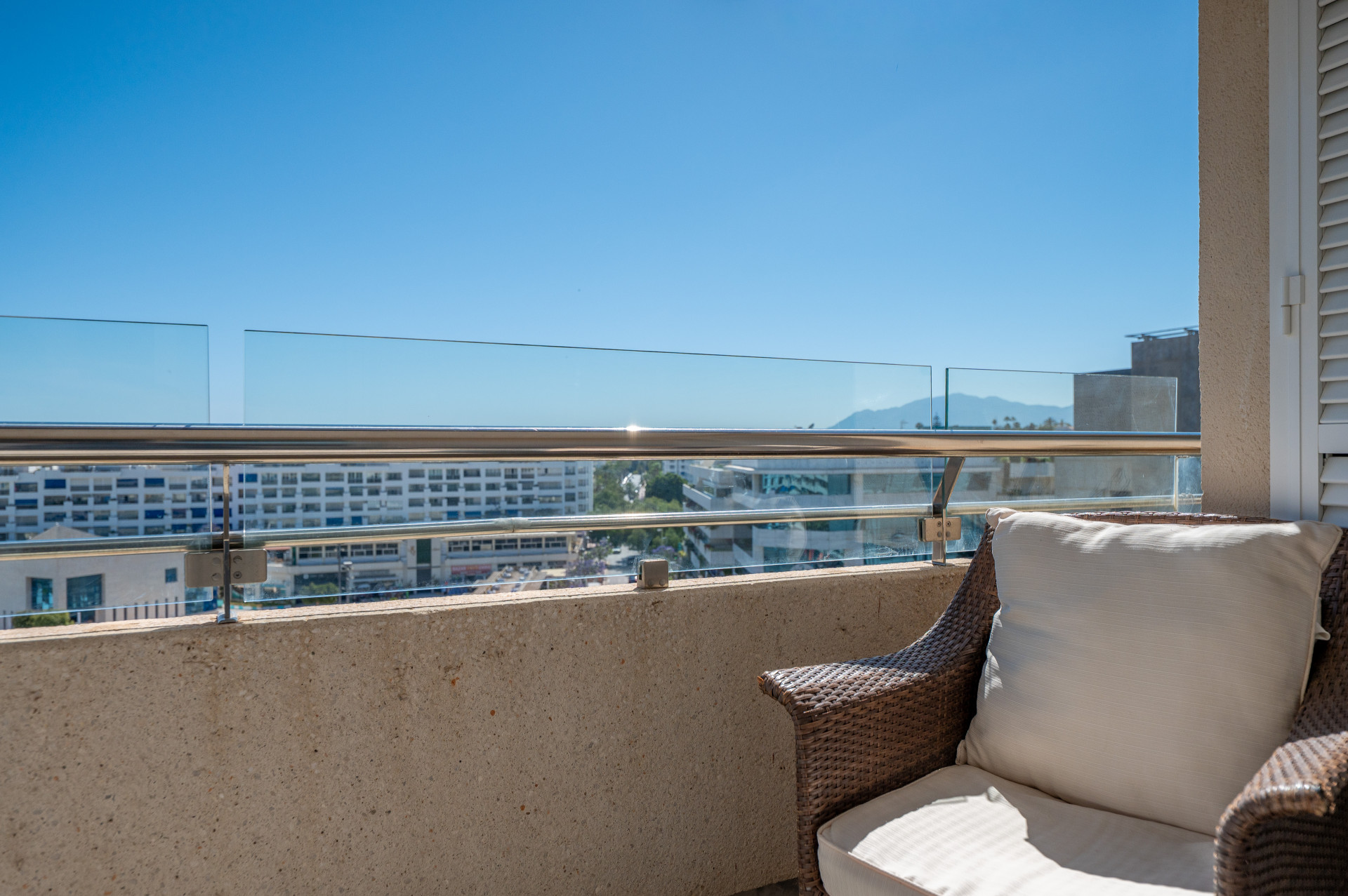 2 Bedroom Apartment in Marbella - Photo 24