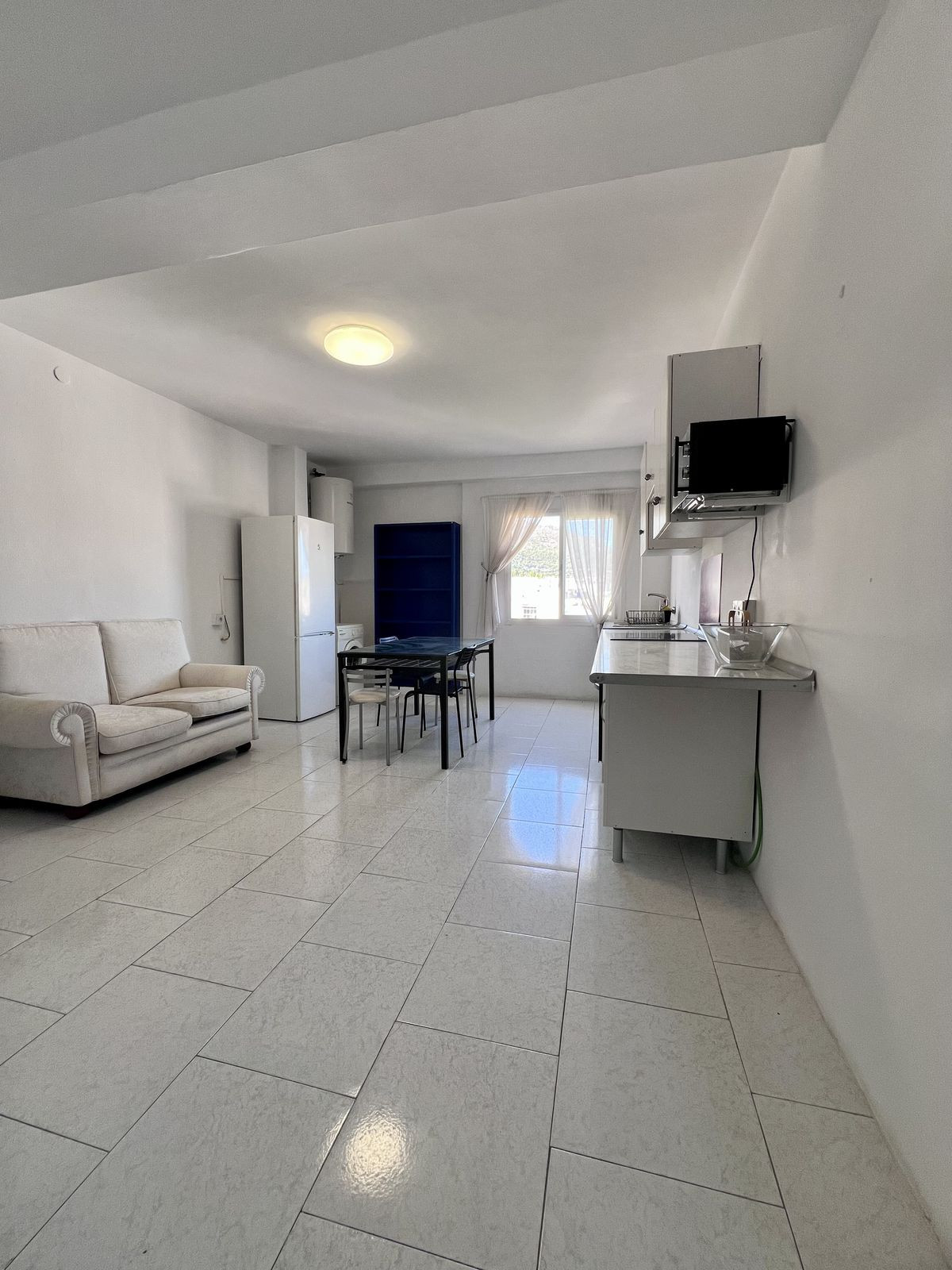 3 Bedroom Apartment in Marbella - Photo 12