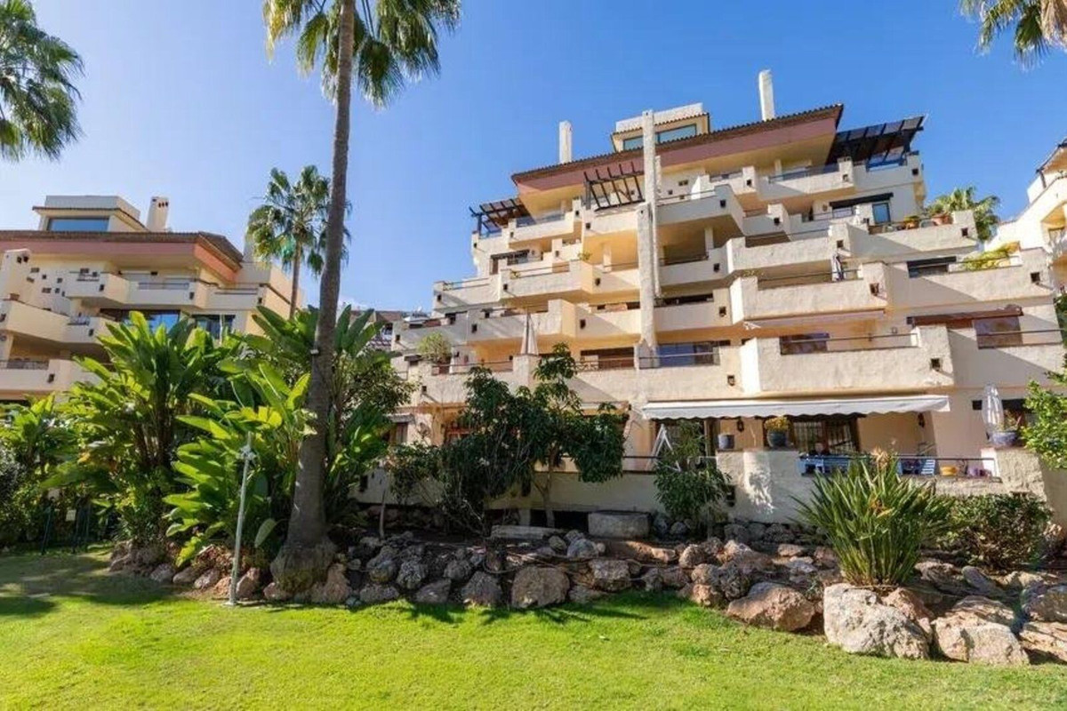 3 Bedroom Apartment in Marbella - Photo 28