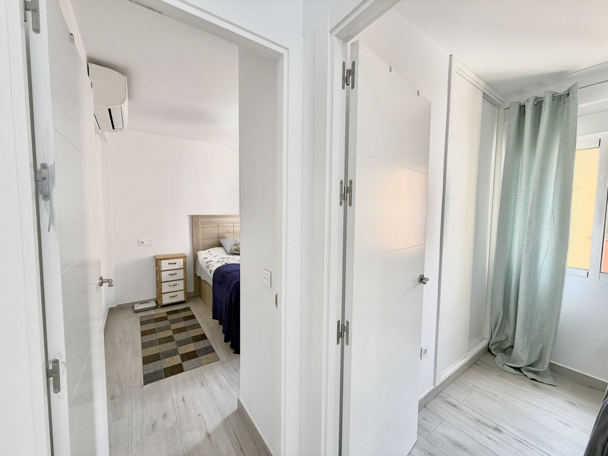3 Bedroom Penthouse in Fuengirola - Photo 10