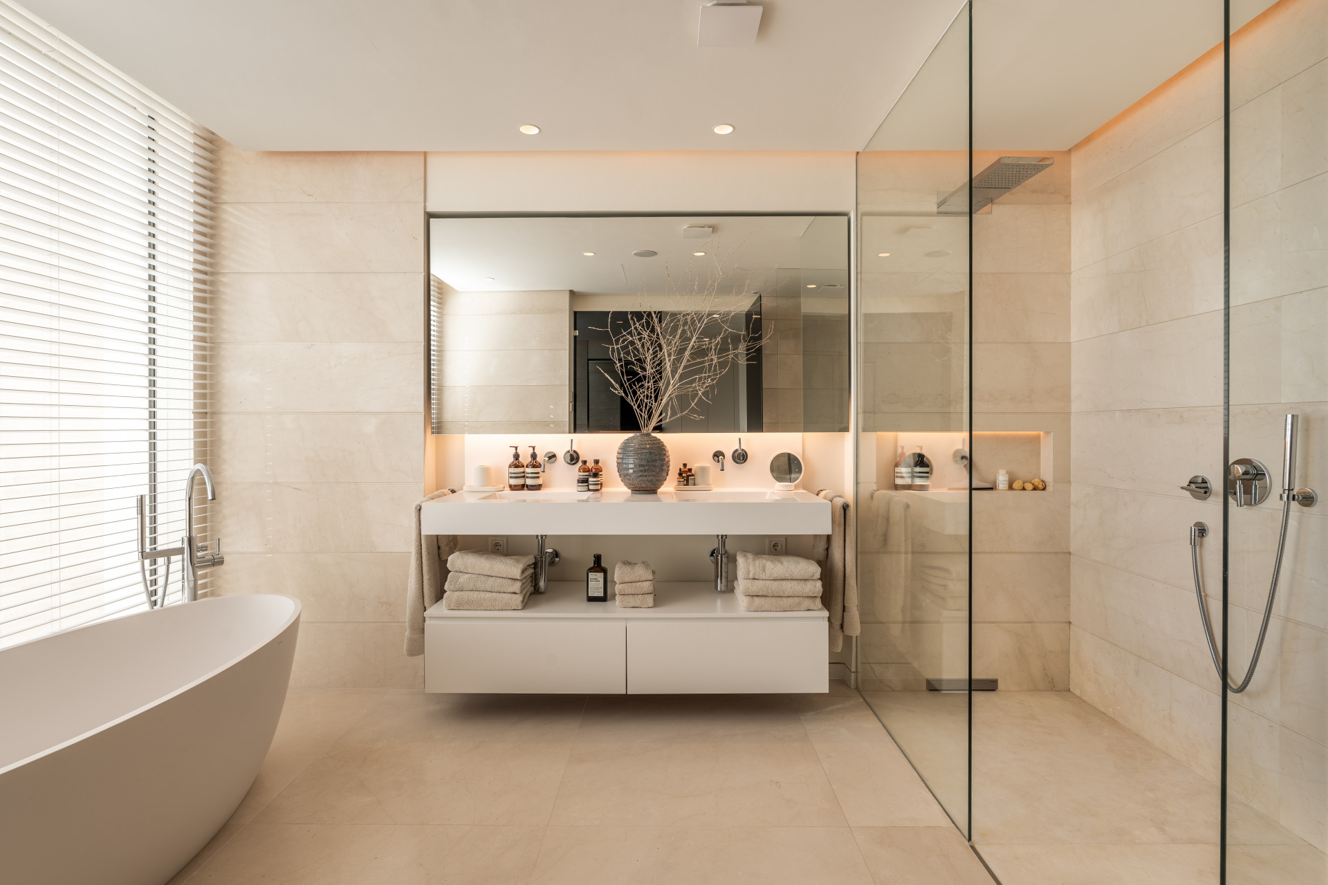 3 Bedroom Apartment in Marbella - Photo 9