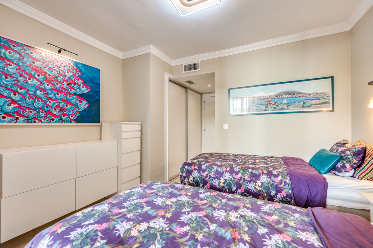 4 Bedroom Apartment in San Pedro de Alcántara - Photo 39