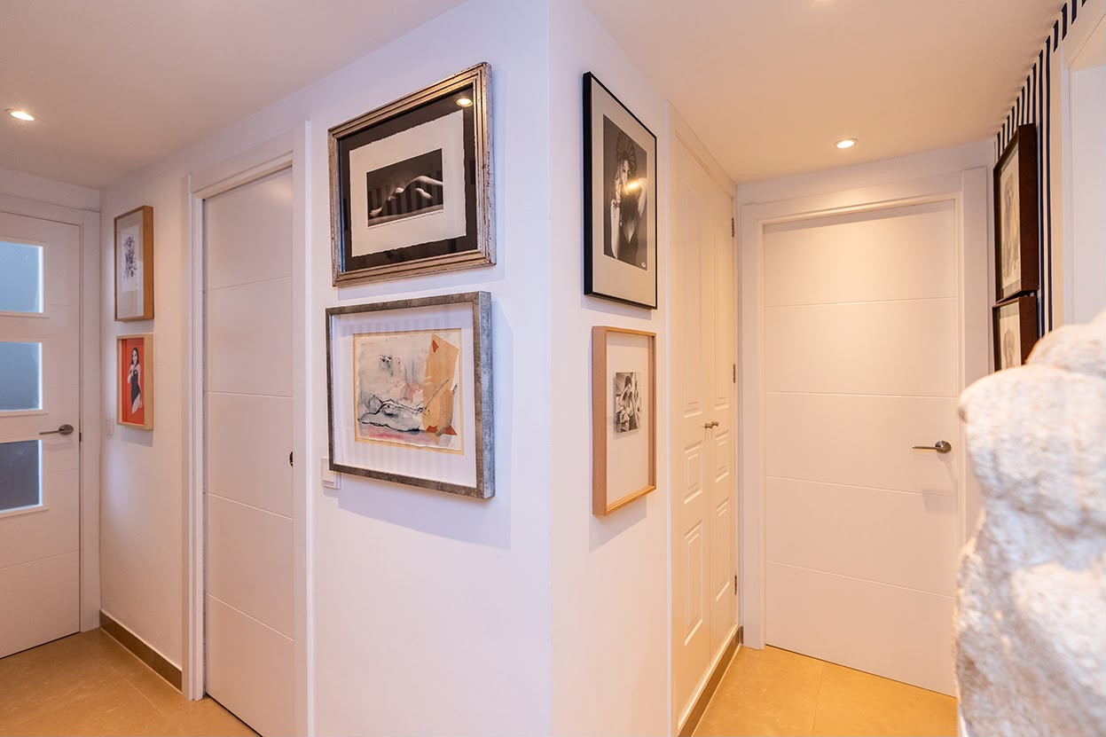 3 Bedroom Apartment in Marbella - Photo 14