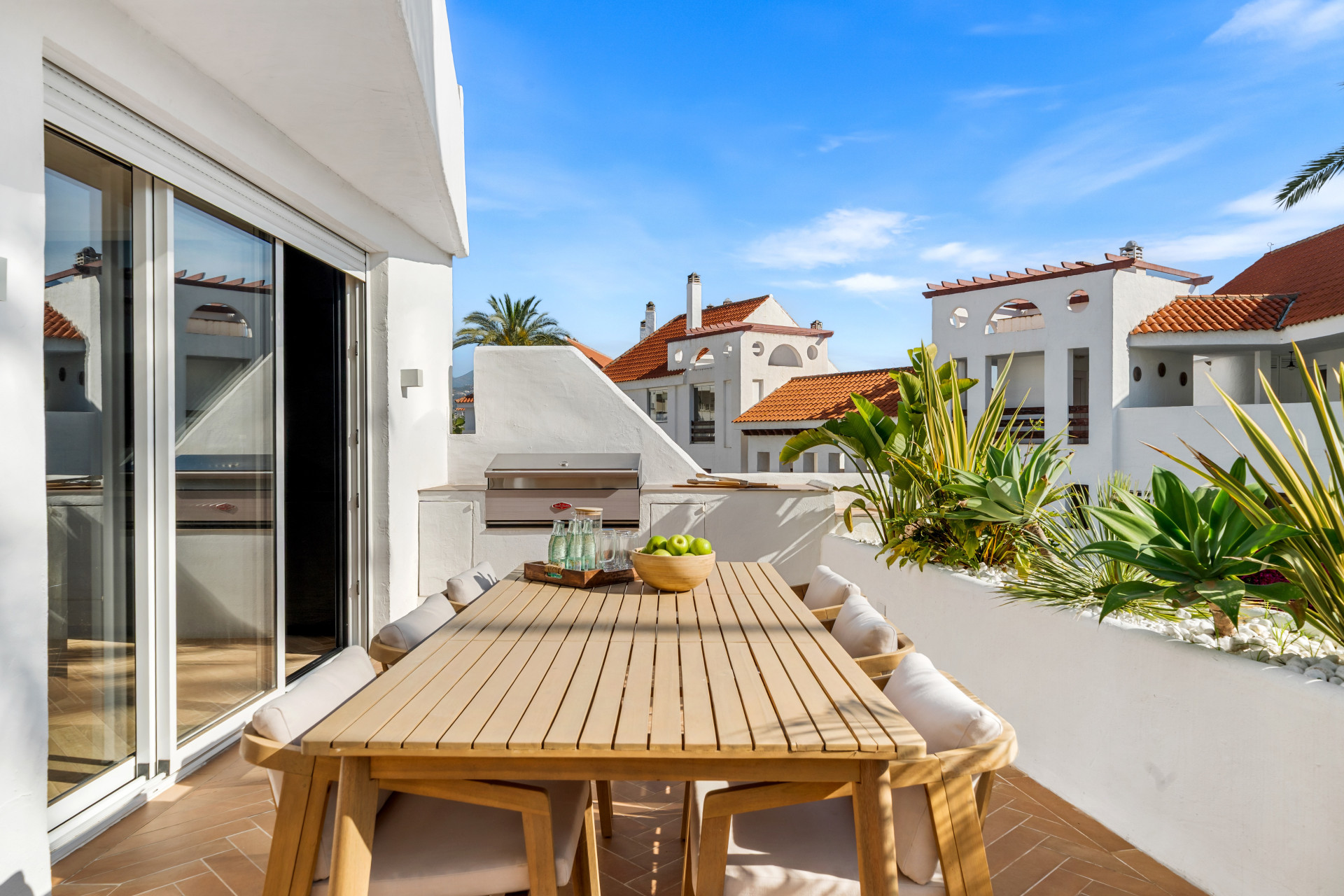3 Bedroom Apartment in Marbella - Photo 5