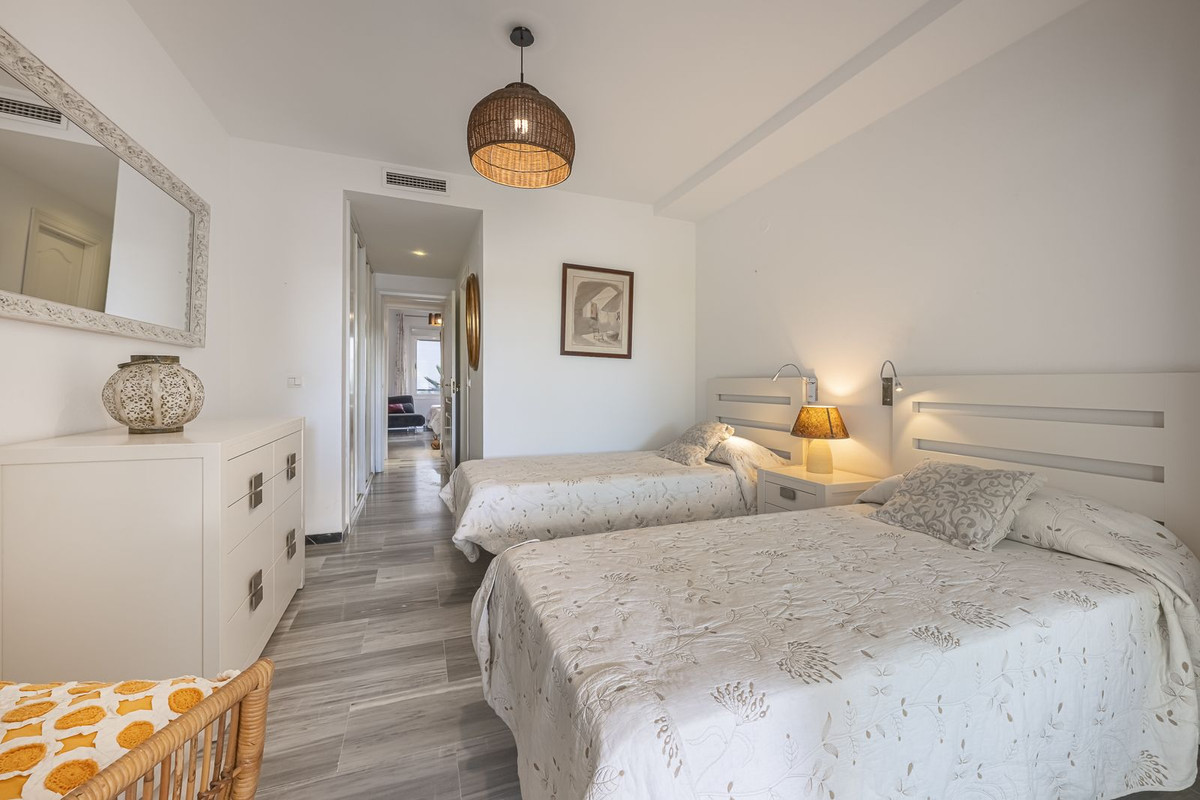 2 Bedroom Apartment in Marbella - Photo 14