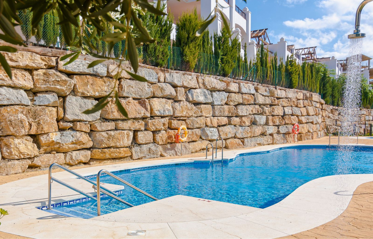 3 Bedroom Penthouse in Casares - Photo 25