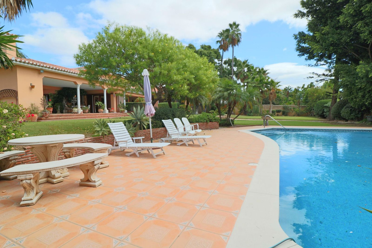 6 Bedroom Villa in Estepona - Foto 7