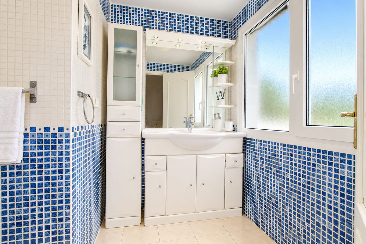 3 Bedroom Villa in Marbella - Foto 19