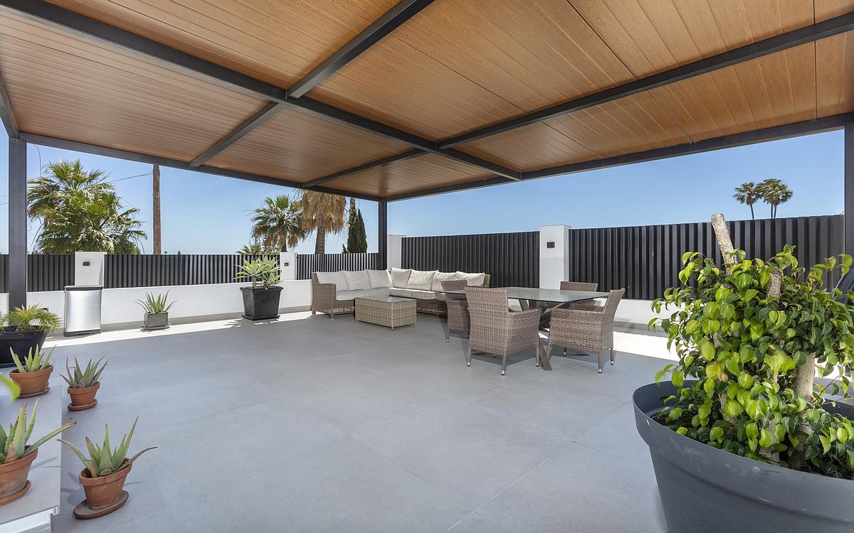 6 Bedroom Villa in Estepona - Photo 9