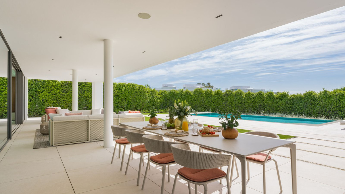 5 Bedroom Villa in Marbella - Photo 22