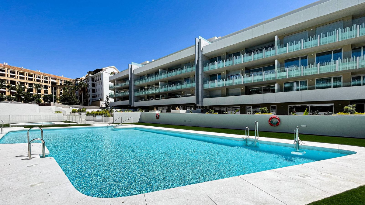 3 Bedroom Apartment in San Pedro de Alcántara - Photo 25