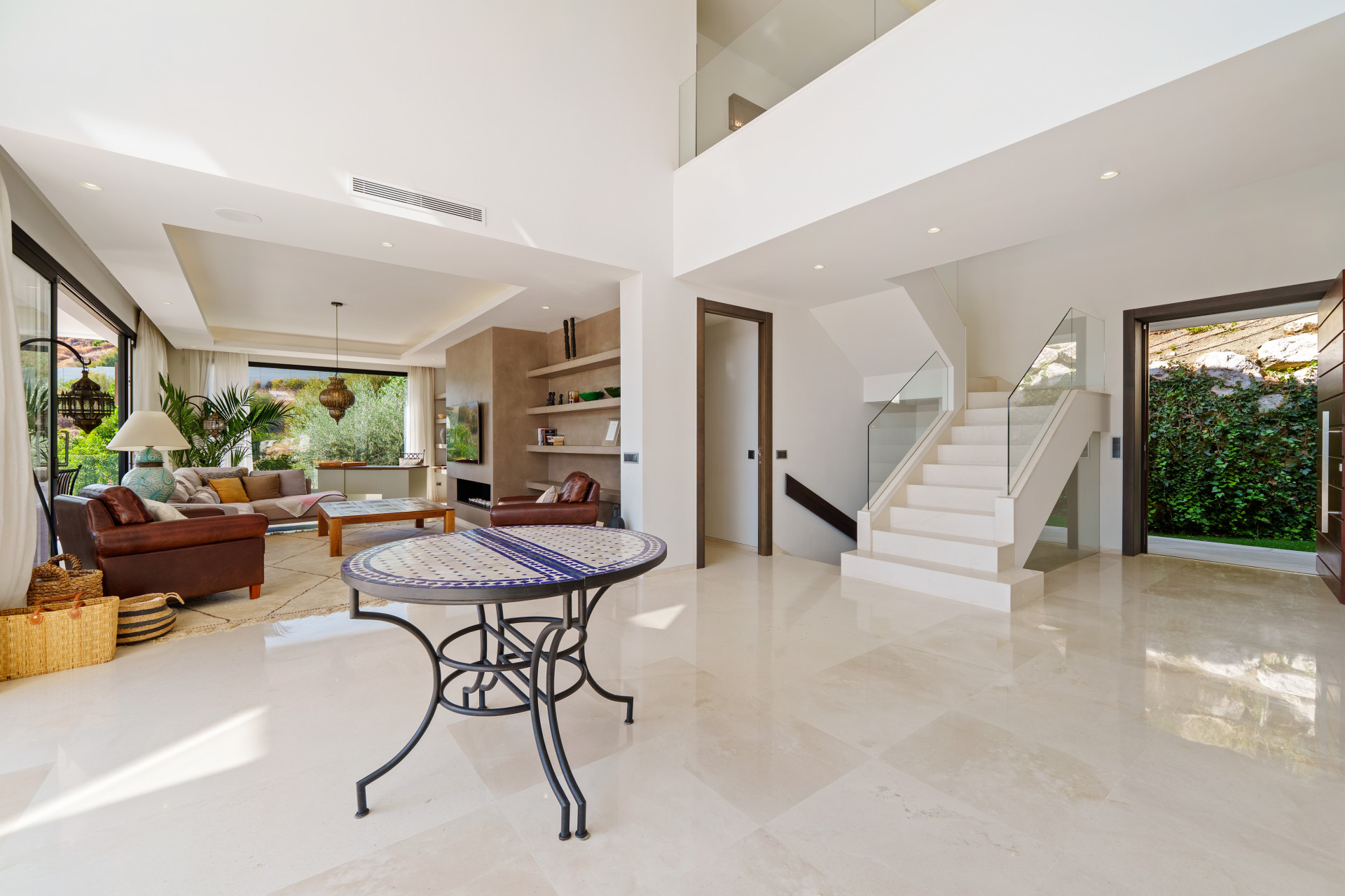 6 Bedroom Villa in Marbella - Photo 25