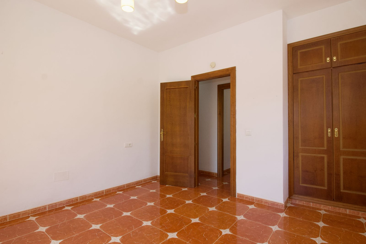 3 Bedroom Villa in Coín - Photo 31