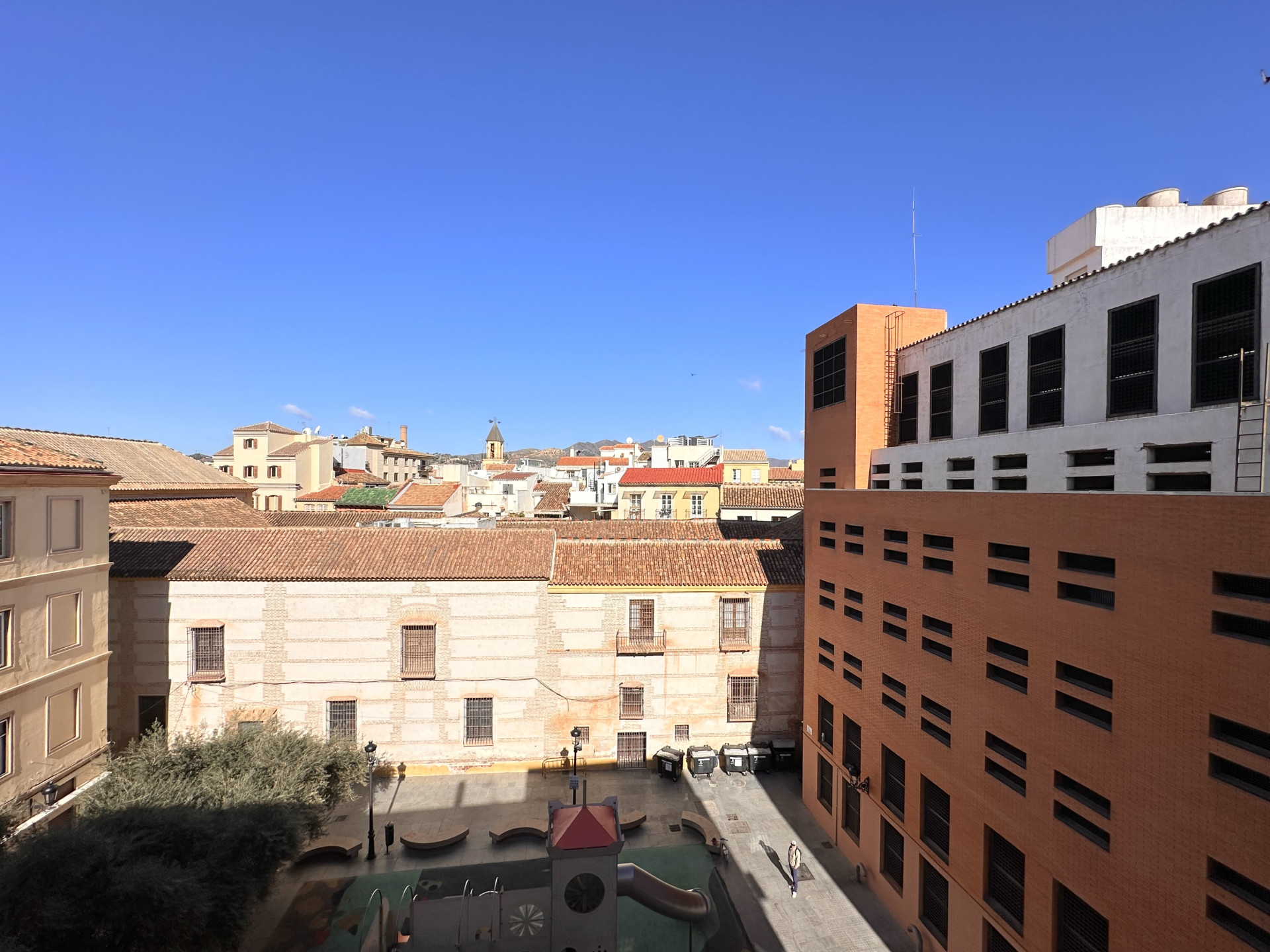 2 Bedroom Apartment in Málaga - Photo 12