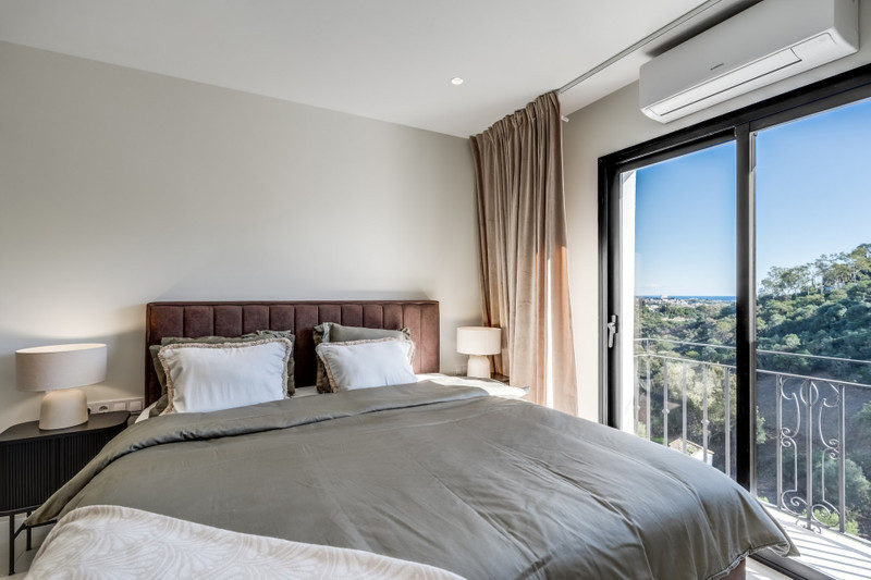 3 Bedroom Apartment in Benahavís - Photo 12
