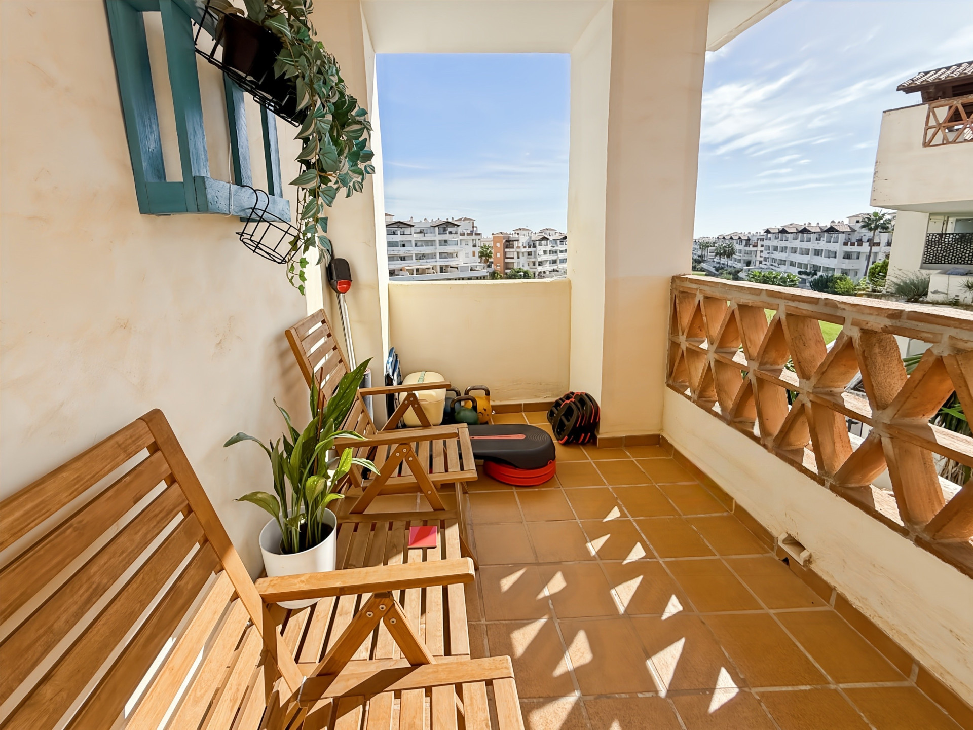 2 Bedroom Apartment in Benalmádena - Photo 17