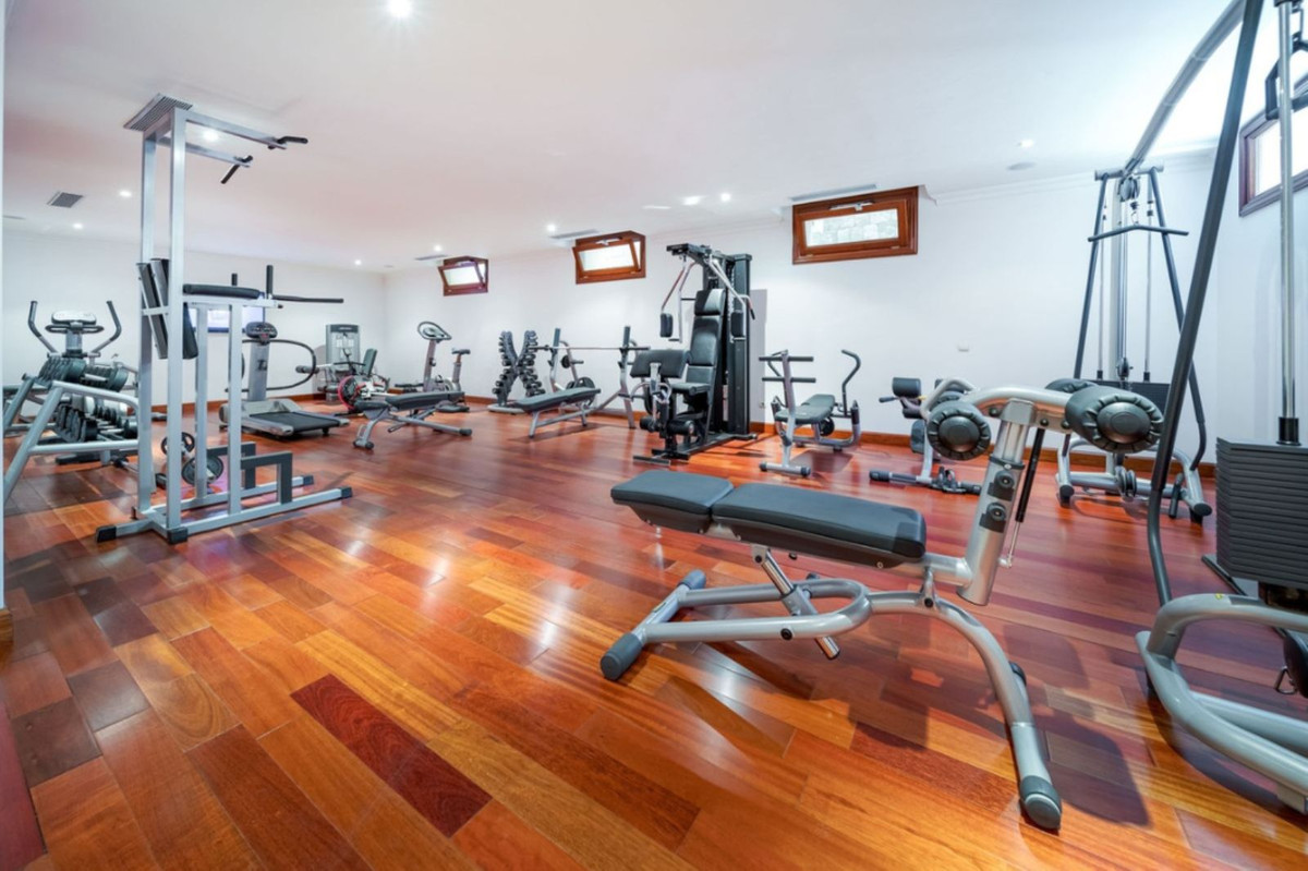 8 Bedroom Villa in San Pedro de Alcántara - Foto 13