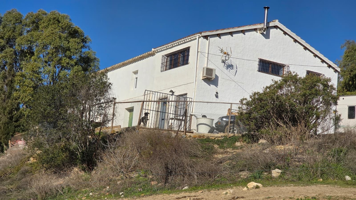 5 Bedroom Country house in Pizarra