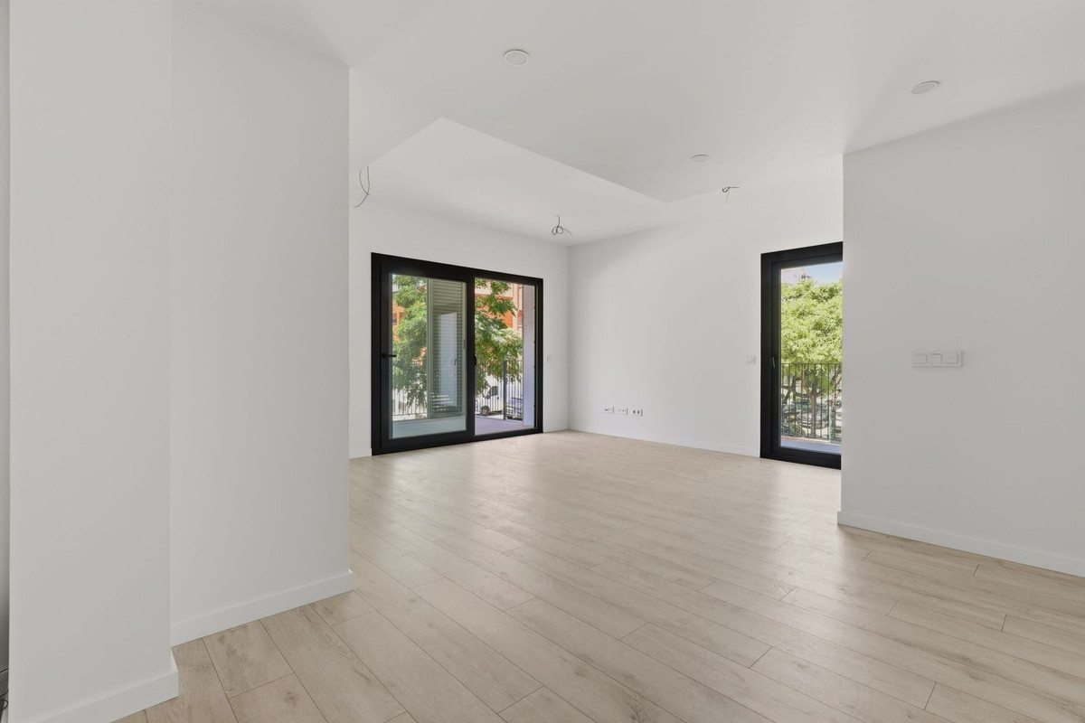 3 Bedroom Apartment in Estepona - Photo 19