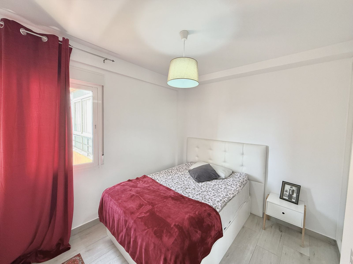 3 Bedroom Penthouse in Fuengirola - Photo 16