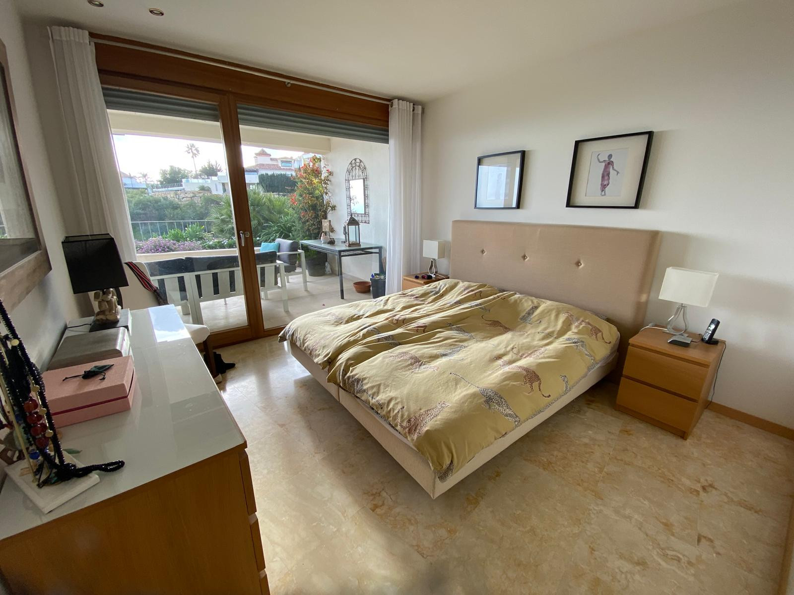 3 Bedroom Apartment in Marbella - Photo 9