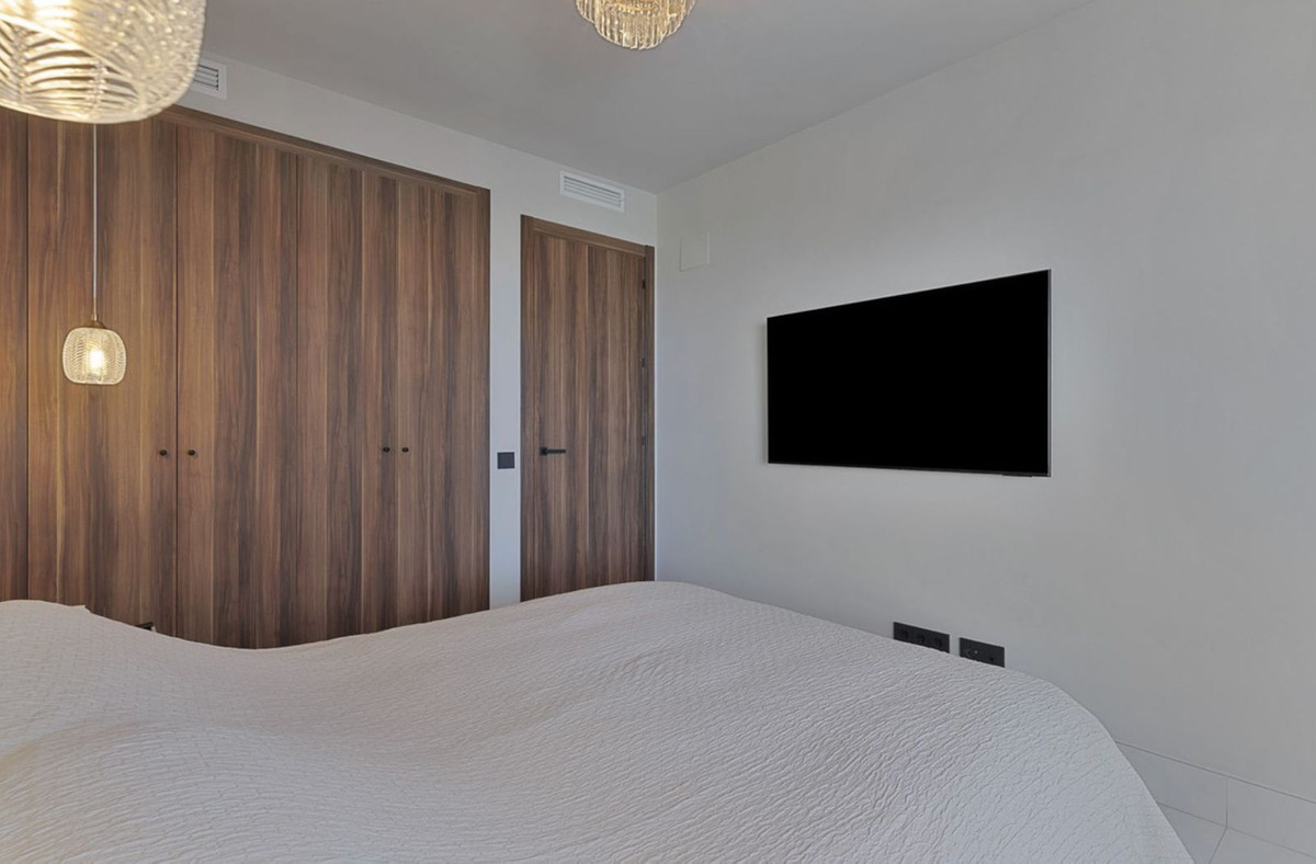 3 Bedroom Apartment in San Pedro de Alcántara - Photo 10