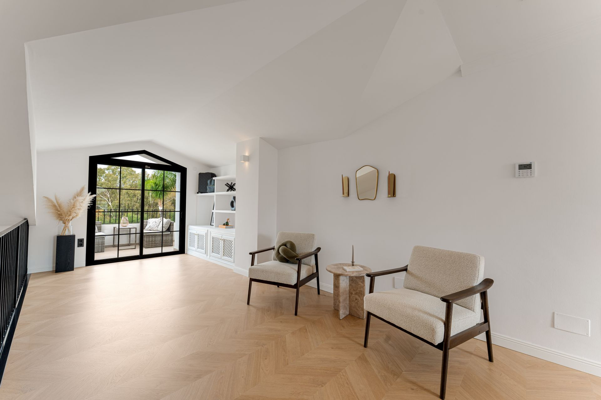6 Bedroom Villa in Estepona - Photo 12