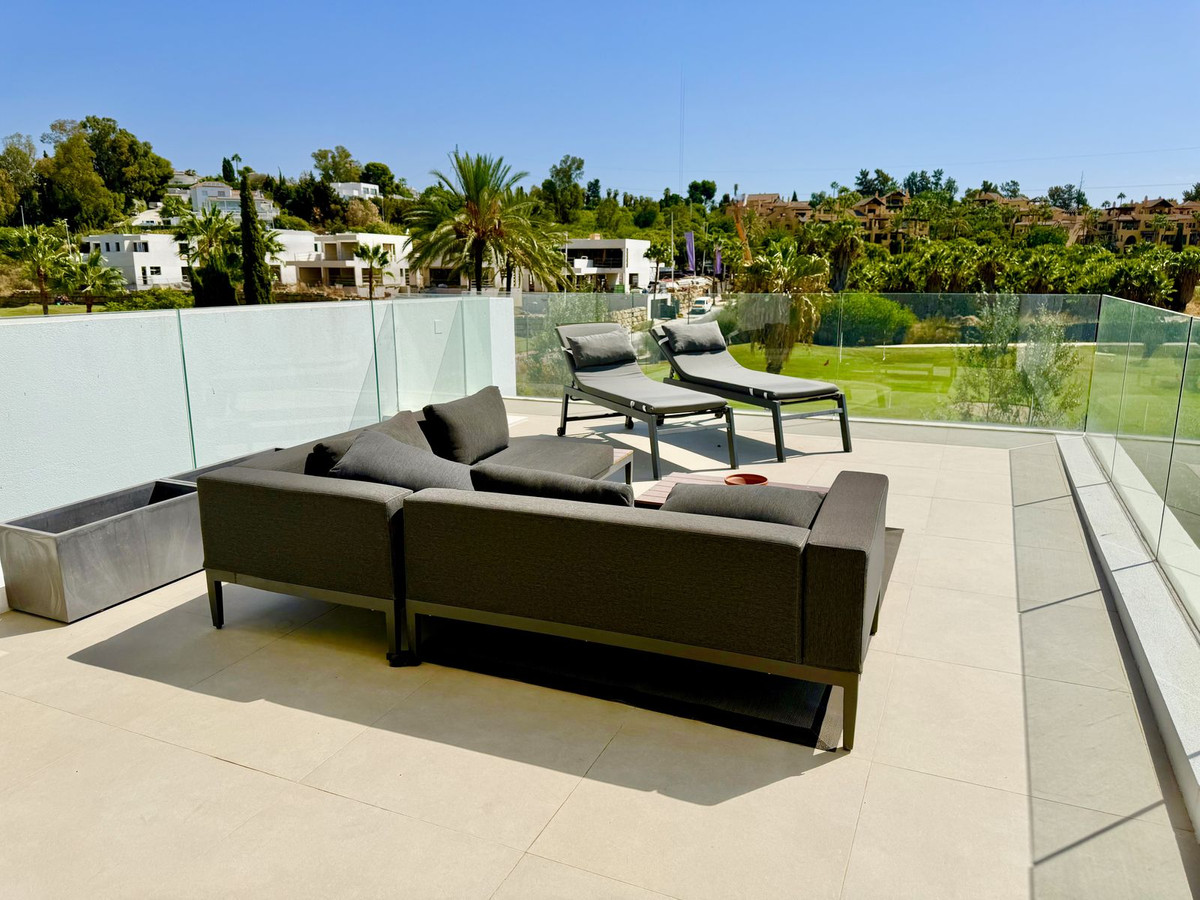 4 Bedroom Villa in Estepona - Photo 40