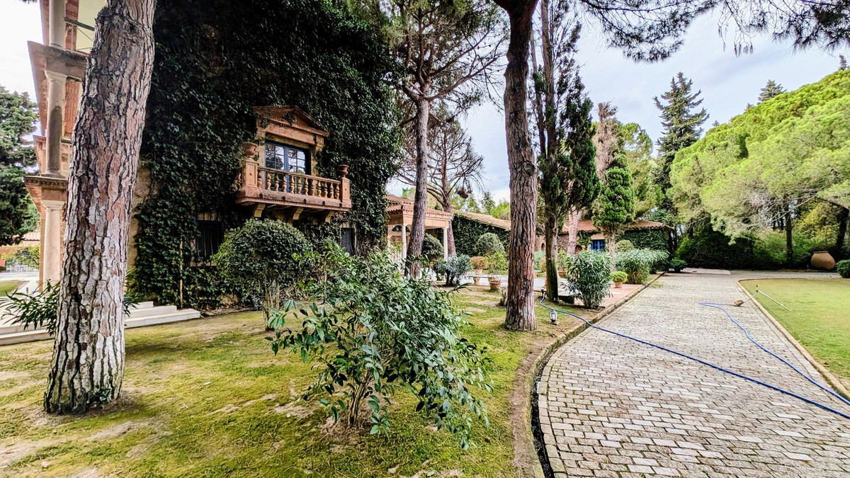 16 Bedroom Villa in Sotogrande - Photo 68
