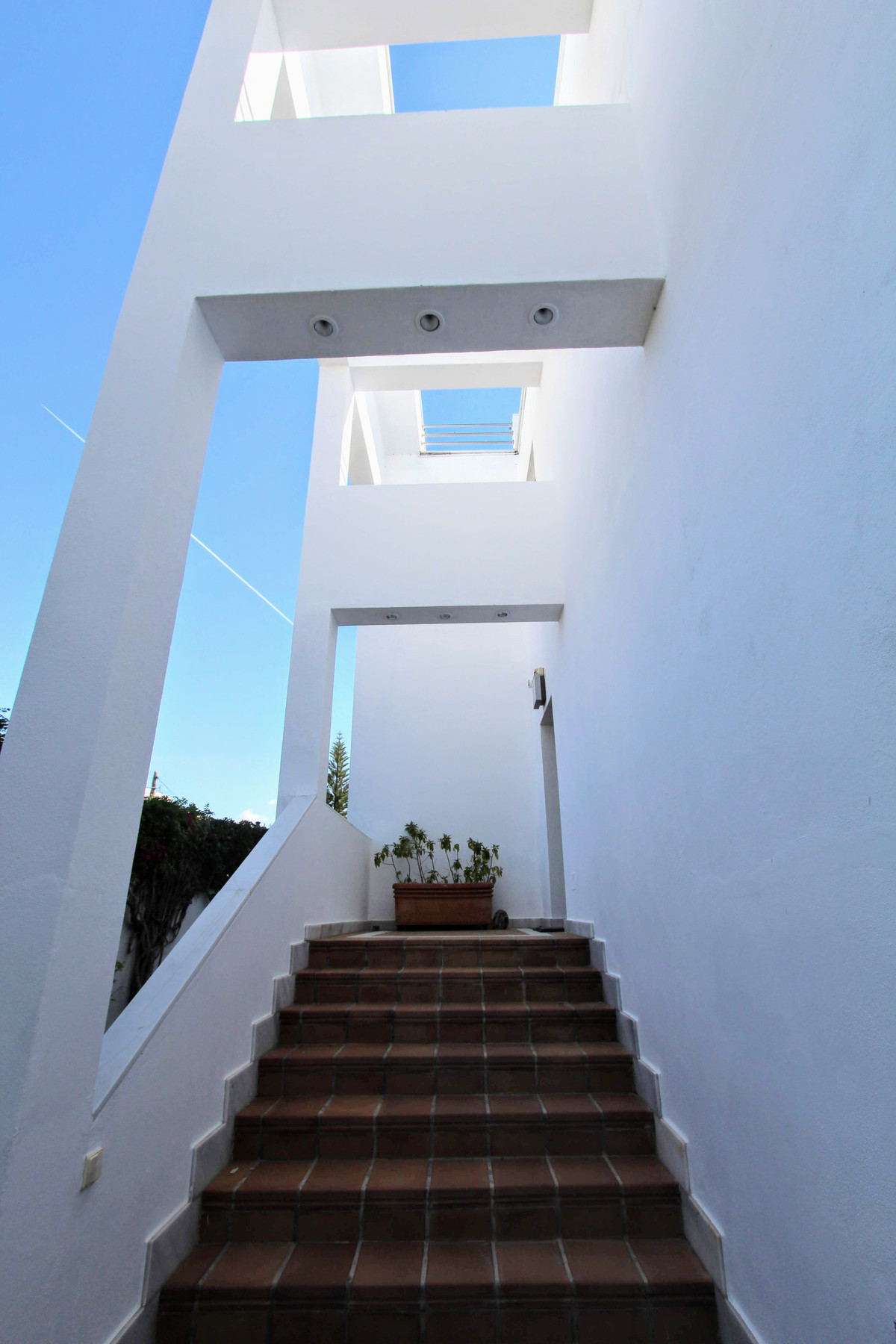 6 Bedroom Villa in San Pedro de Alcántara - Photo 23