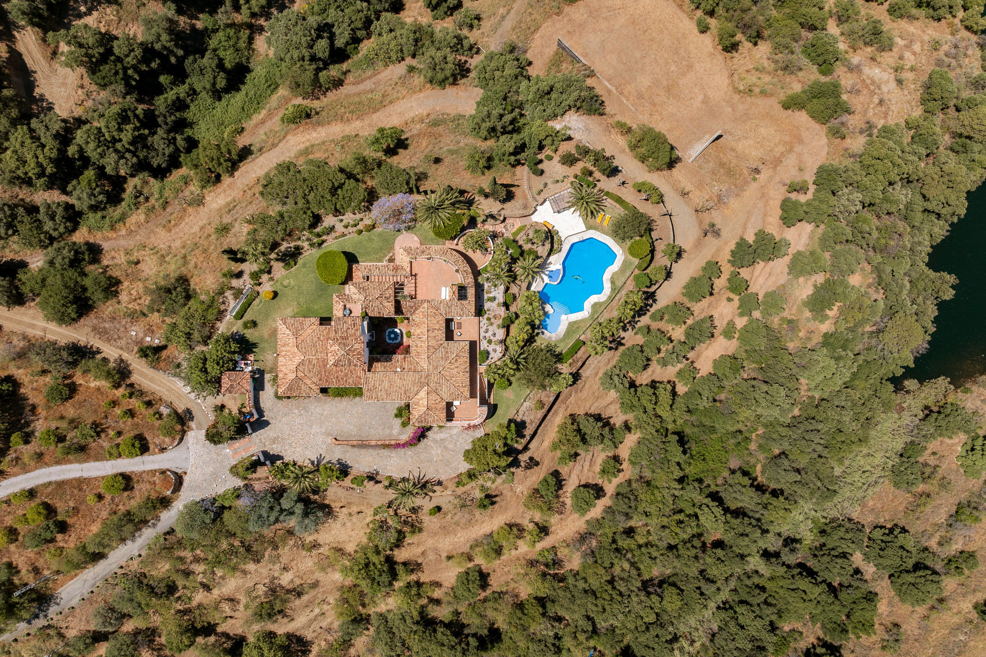 6 Bedroom Villa in Istán - Photo 10