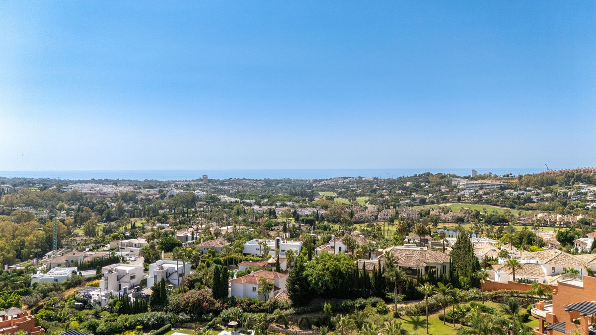 3 Bedroom Apartment in Marbella - Photo 28