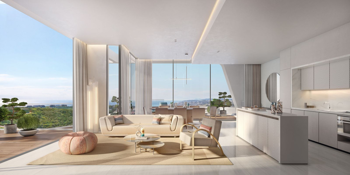 4 Bedroom Apartment in Estepona - Photo 4