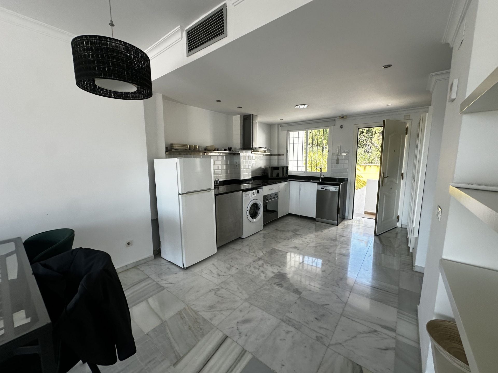 2 Bedroom Apartment in Marbella - Foto 7