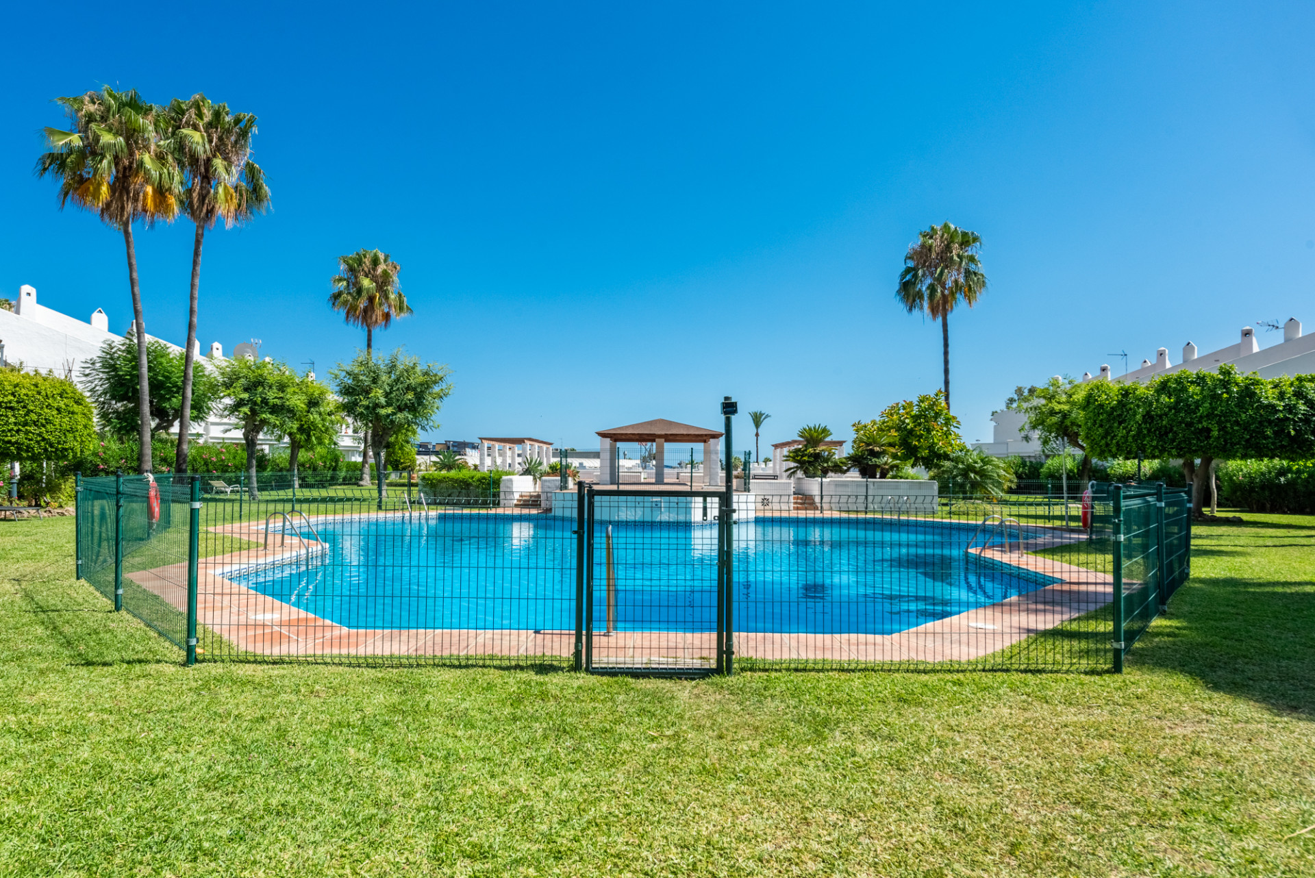 3 Bedroom Townhouse in Estepona - Photo 23