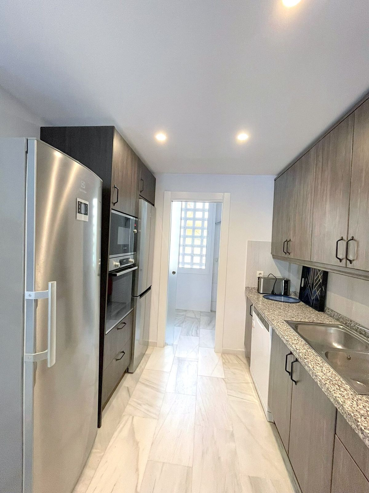3 Bedroom Townhouse in San Pedro de Alcántara - Photo 35
