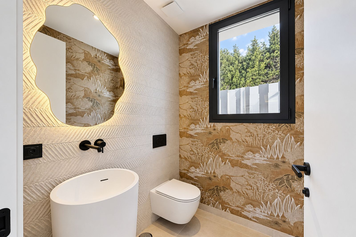 5 Bedroom Villa in Marbella - Photo 16