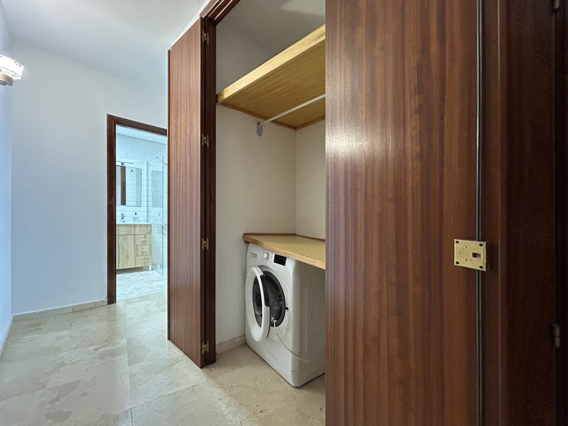 2 Bedroom Apartment in Estepona - Photo 16