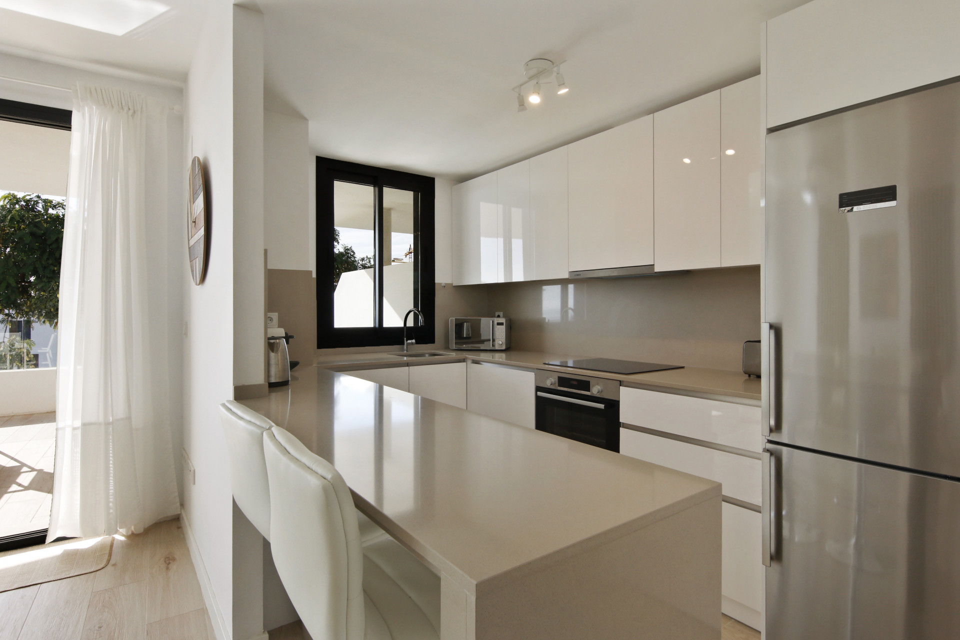 3 Bedroom Apartment in Estepona - Photo 5