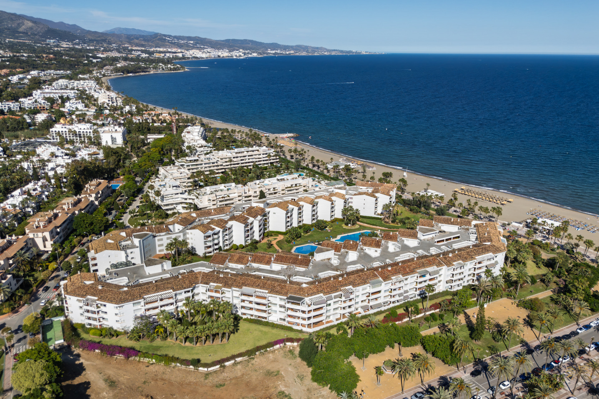 4 Bedroom Apartment in Marbella - Photo 12