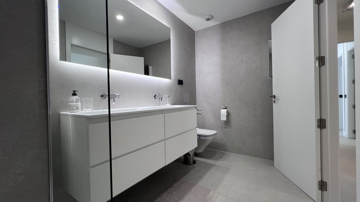 3 Bedroom Apartment in Marbella - Photo 21