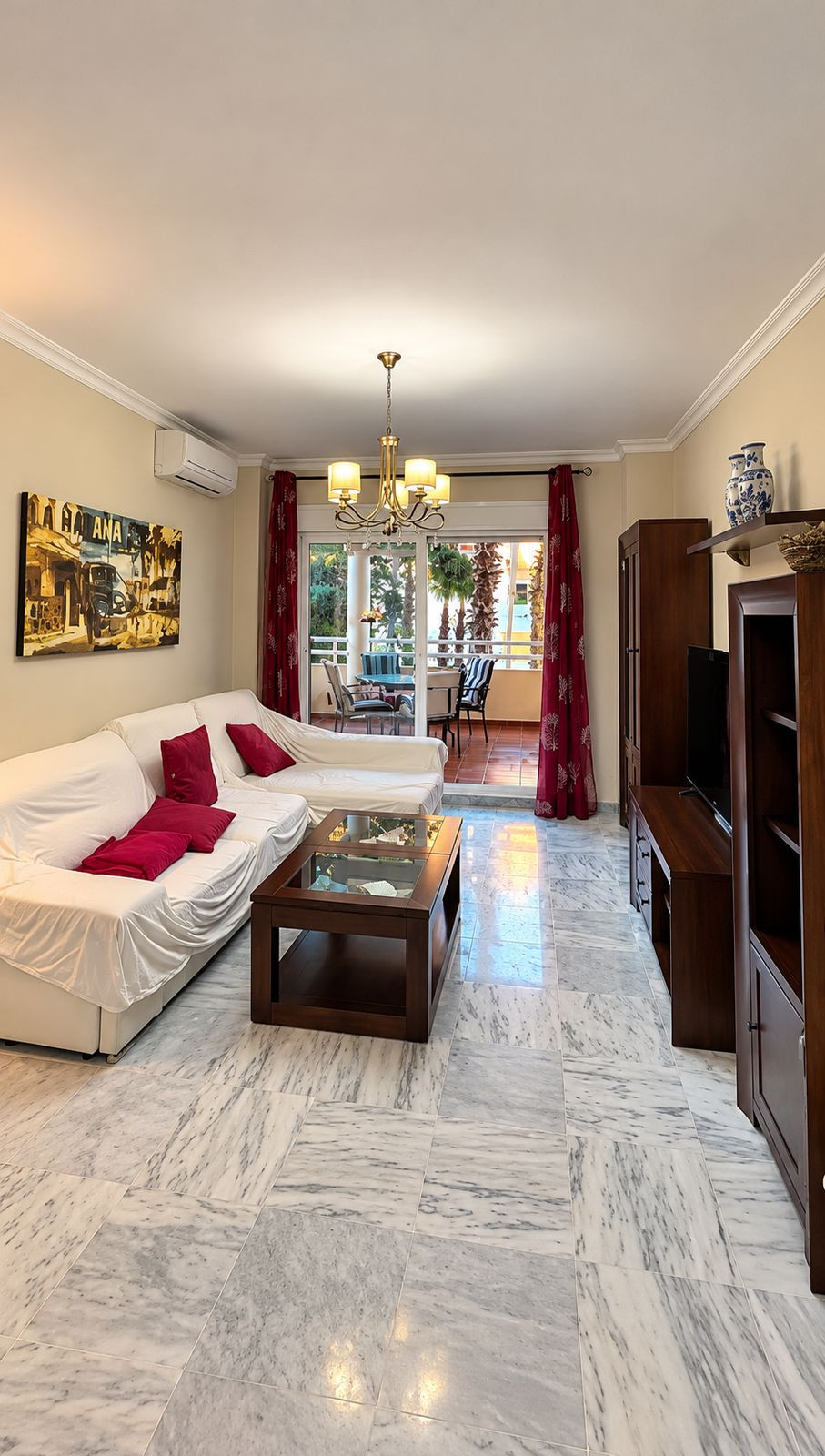 3 Bedroom Apartment in Benalmádena - Photo 3