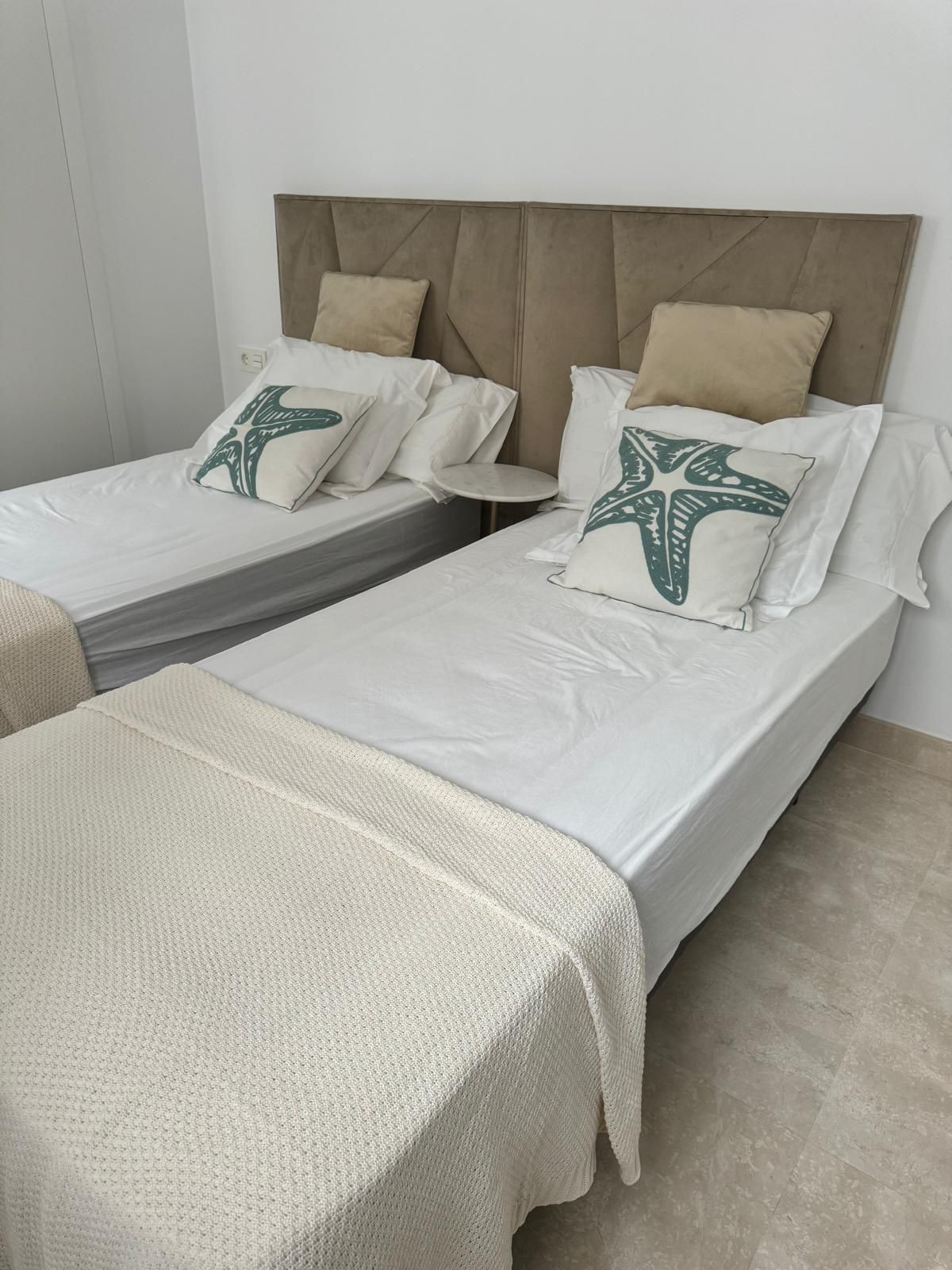 3 Bedroom Apartment in Estepona - Foto 17