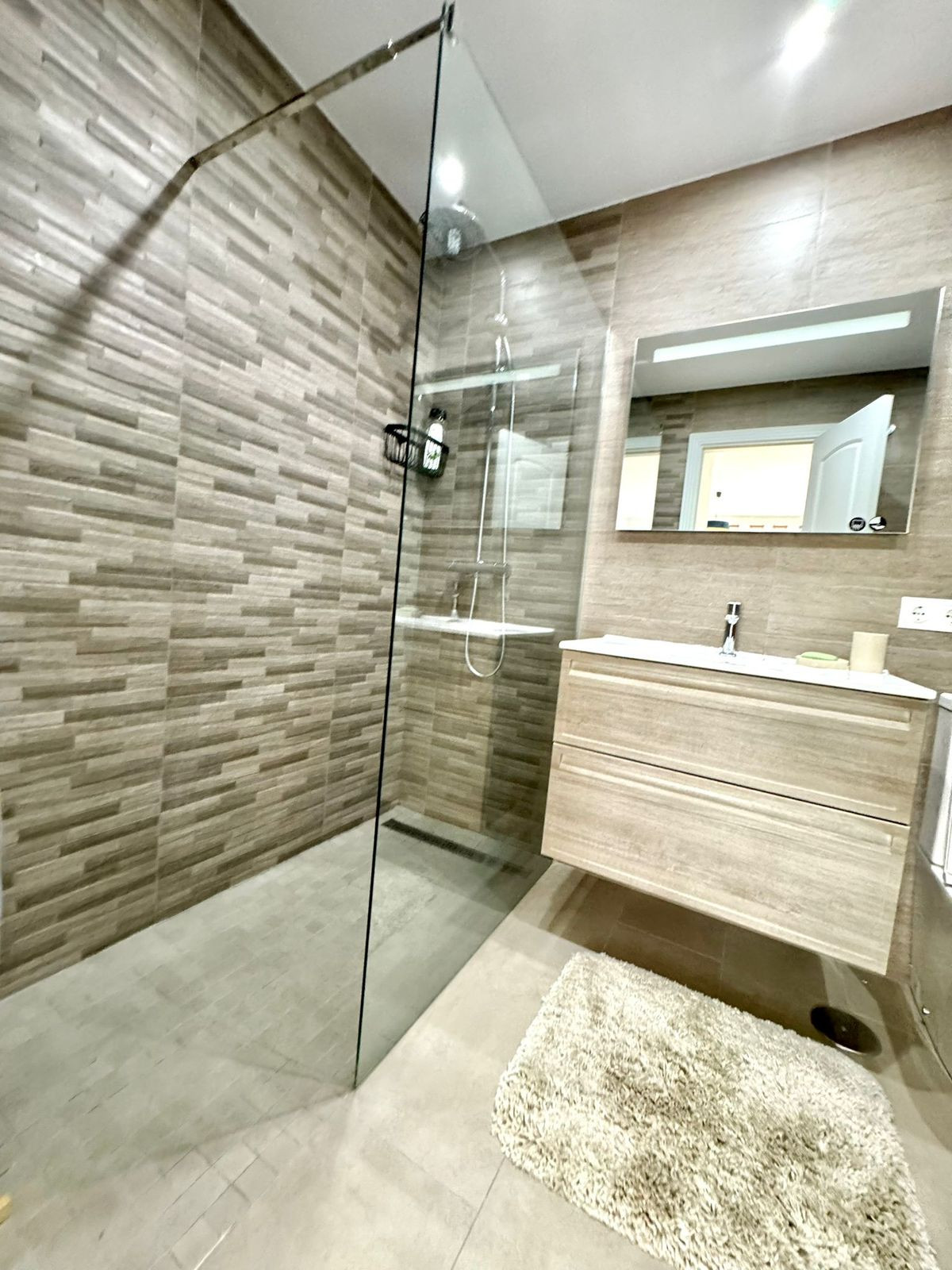 3 Bedroom Townhouse in San Pedro de Alcántara - Photo 39