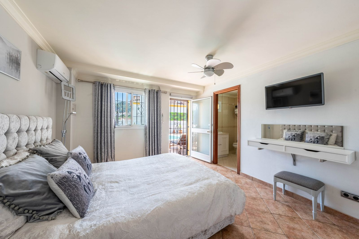4 Bedroom Villa in Monda - Photo 24