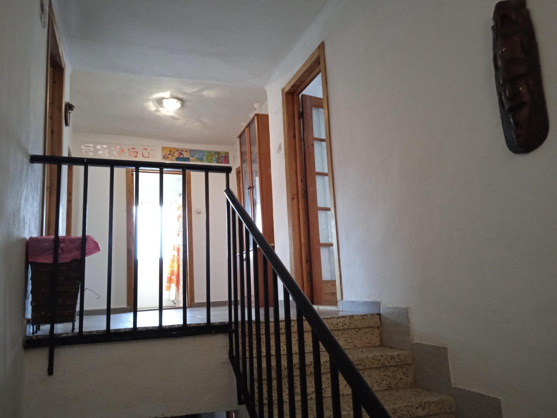 Chalet de 5 dormitorios con piscina en Granada – Foto 13