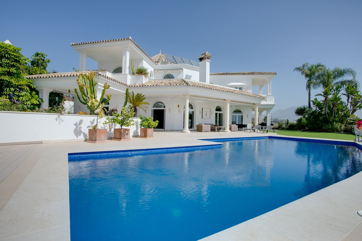 5 Bedroom Villa in Benahavís - Фото 2