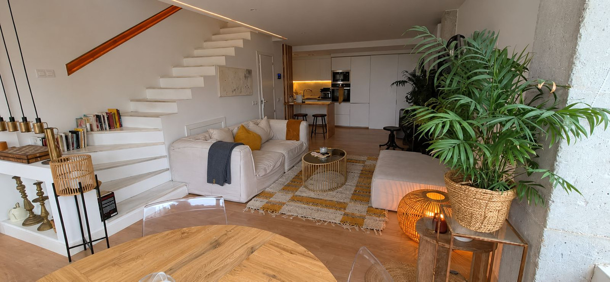 2 Bedroom Townhouse in Marbella - Photo 4